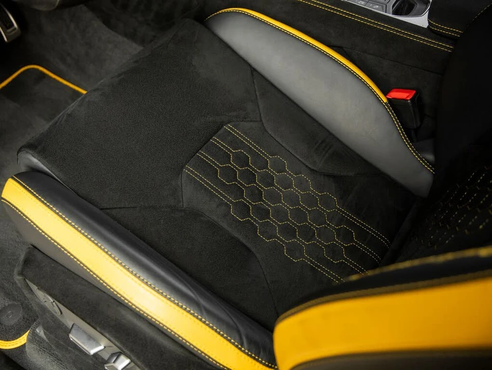 2024 Lamborghini Urus Performante - Image 28 of 31
