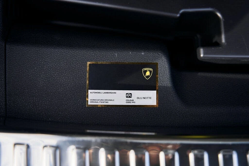 2024 Lamborghini Urus Performante - Image 25 of 31