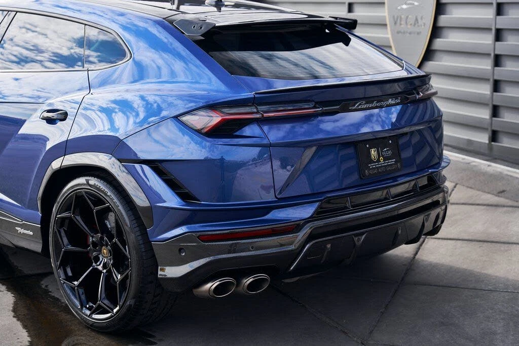 2024 Lamborghini Urus Performante - Image 16 of 31