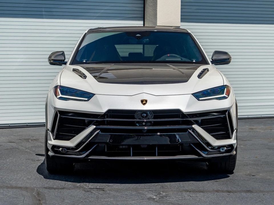 2024 Lamborghini Urus Performante - Image 2 of 31