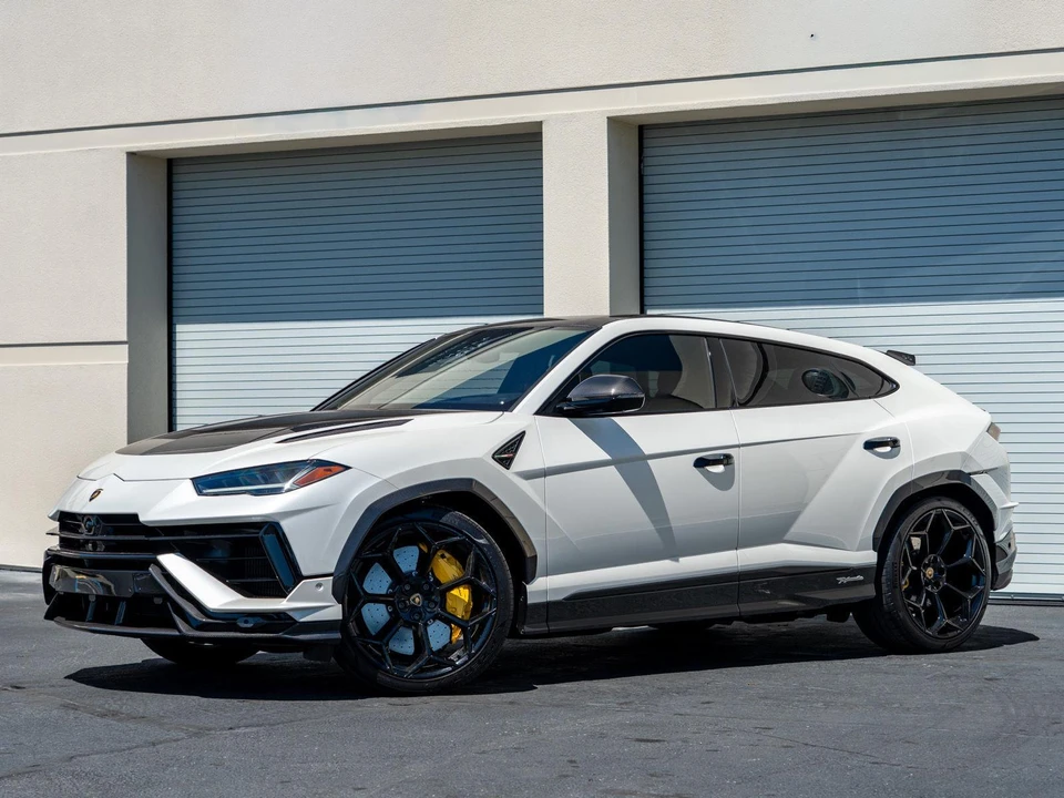 2024 Lamborghini Urus Performante - Image 9 of 31