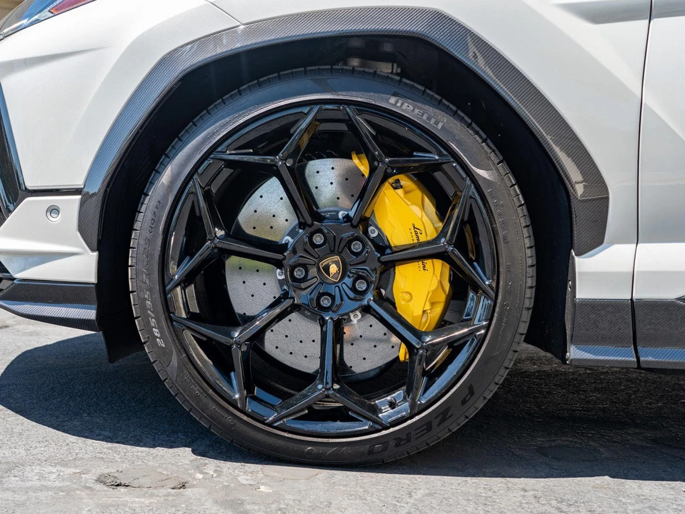 2024 Lamborghini Urus Performante - Image 13 of 31