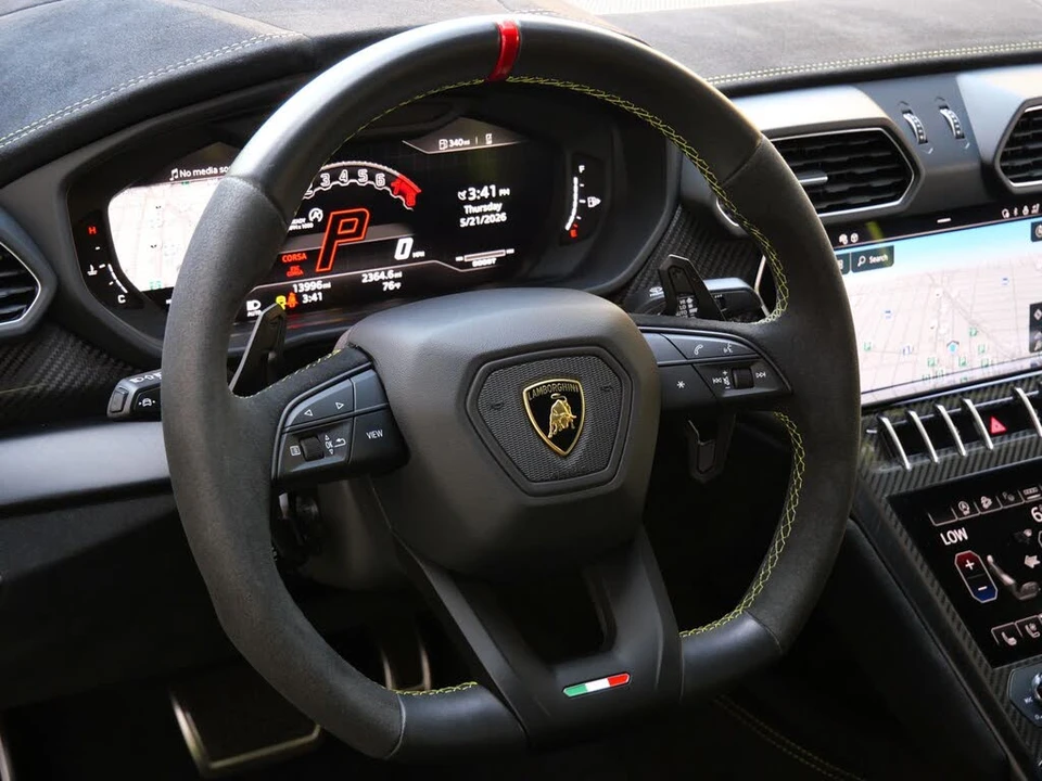 2024 Lamborghini Urus Performante - Image 29 of 31