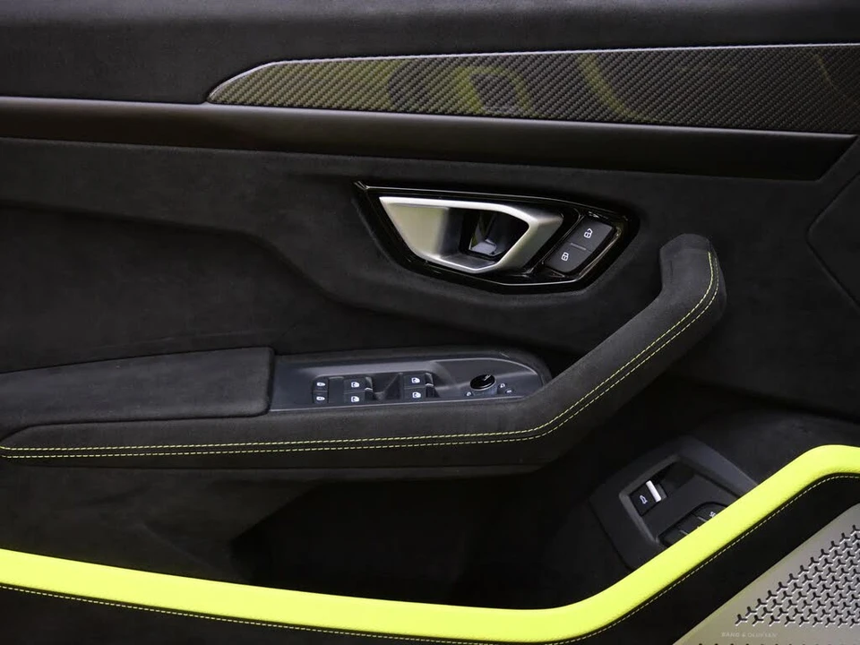 2024 Lamborghini Urus Performante - Image 31 of 31