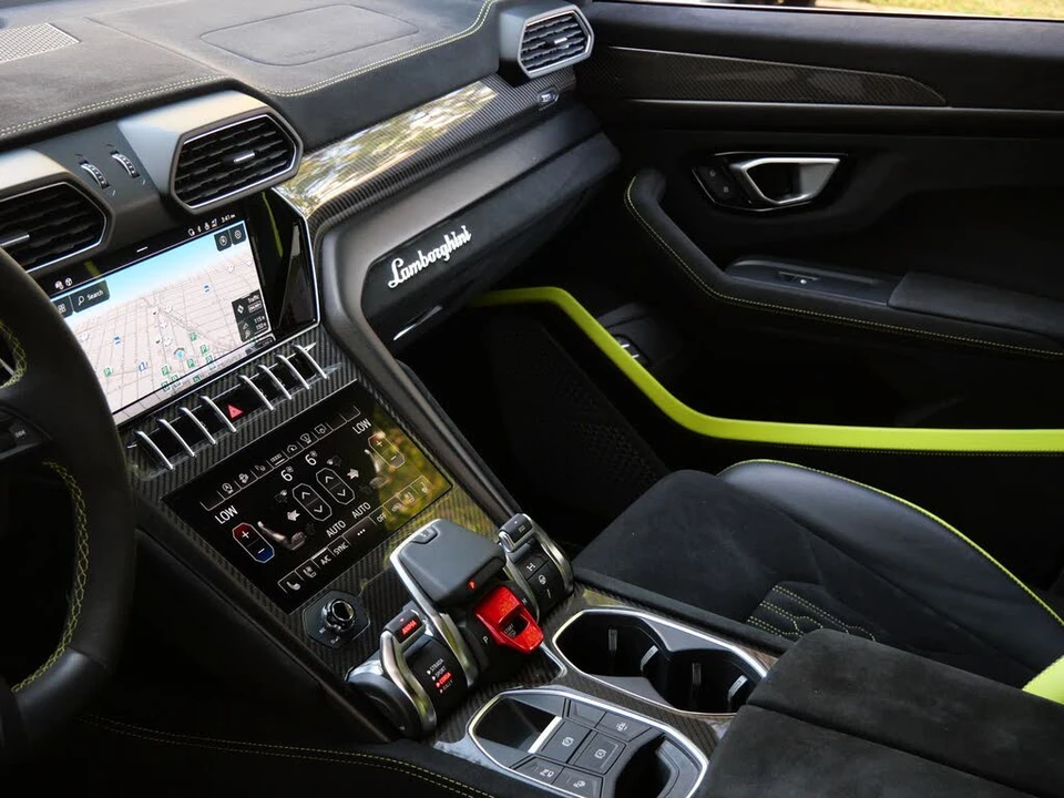 2024 Lamborghini Urus Performante - Image 30 of 31