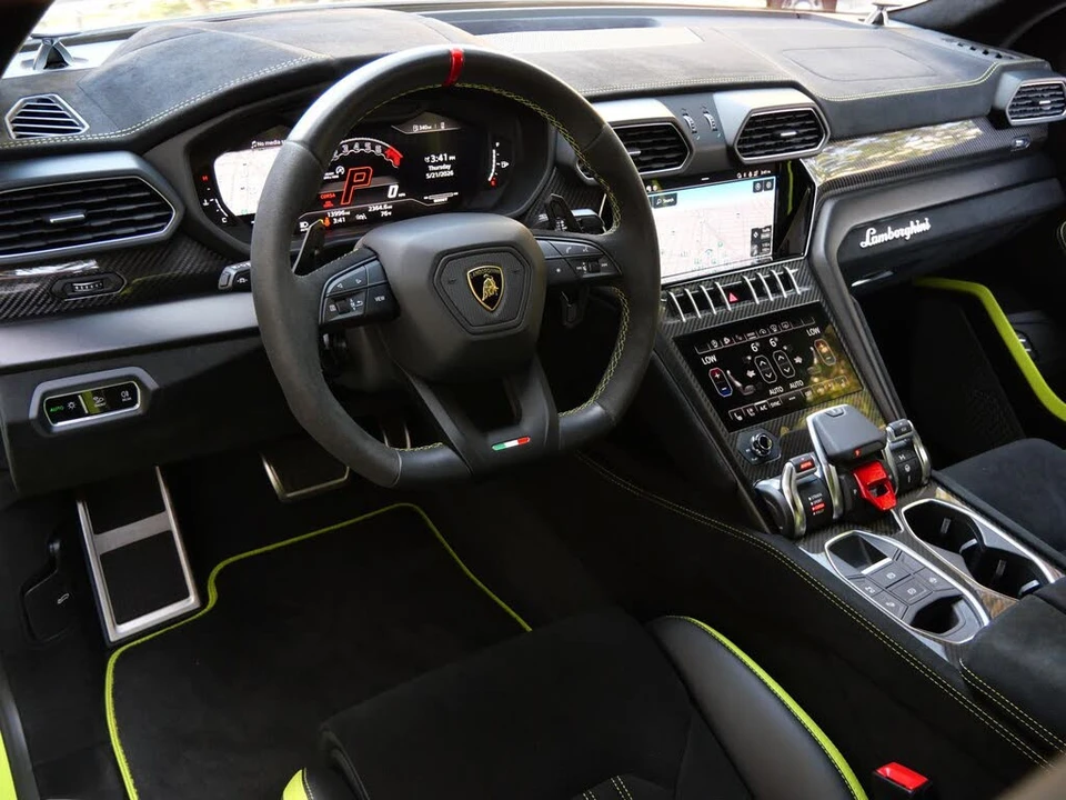 2024 Lamborghini Urus Performante - Image 28 of 31