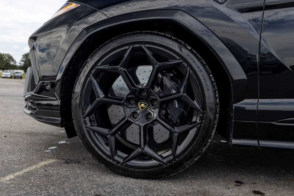 2024 Lamborghini Urus Performante - Image 7 of 15