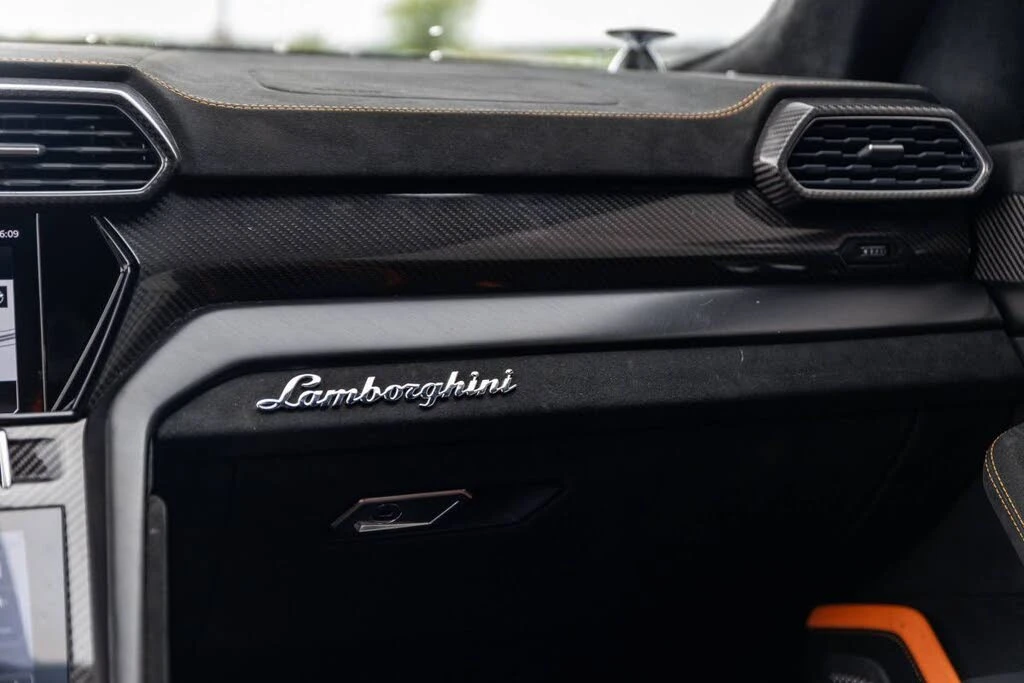 2024 Lamborghini Urus Performante - Image 15 of 15