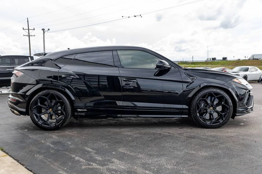 2024 Lamborghini Urus Performante - Image 4 of 15