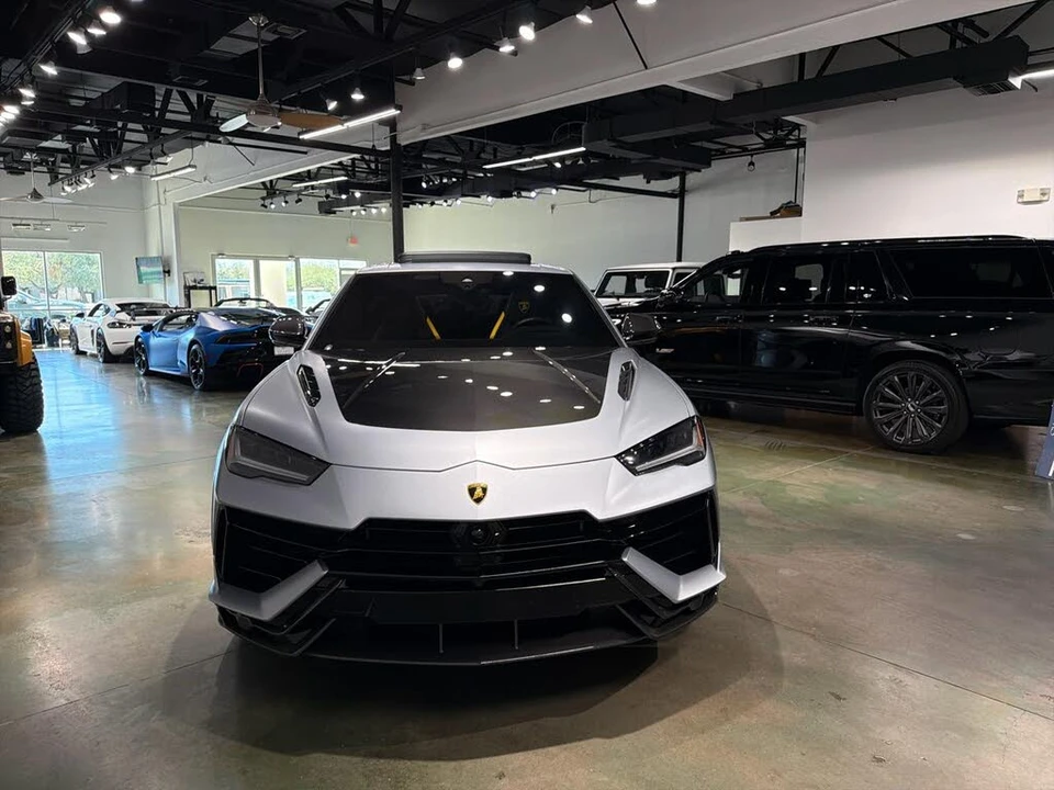 2024 Lamborghini Urus Performante - Image 13 of 31