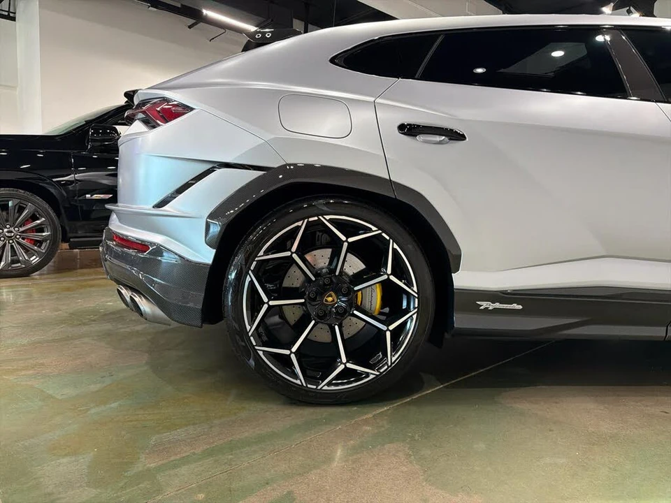 2024 Lamborghini Urus Performante - Image 9 of 31