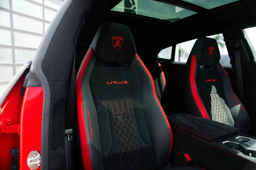 2024 Lamborghini Urus Performante - Image 27 of 31