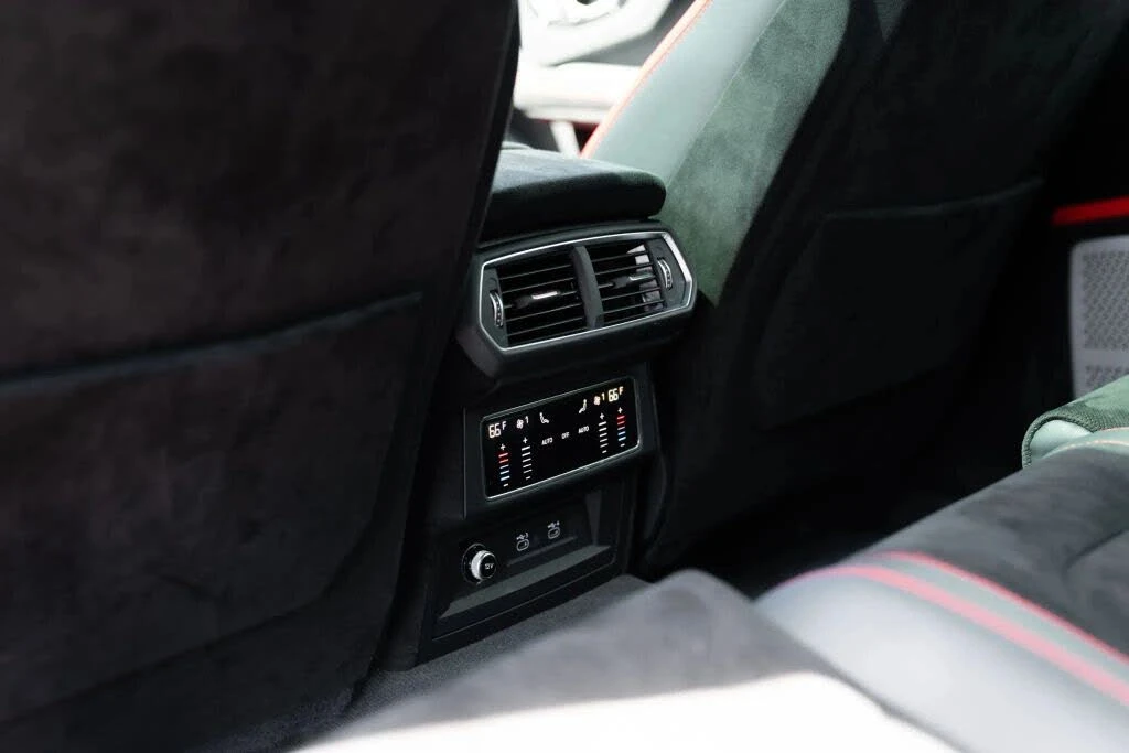 2024 Lamborghini Urus Performante - Image 23 of 31