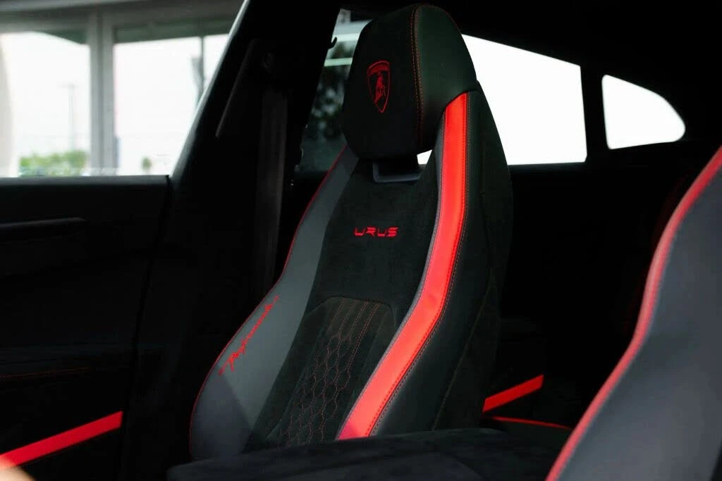 2024 Lamborghini Urus Performante - Image 19 of 31
