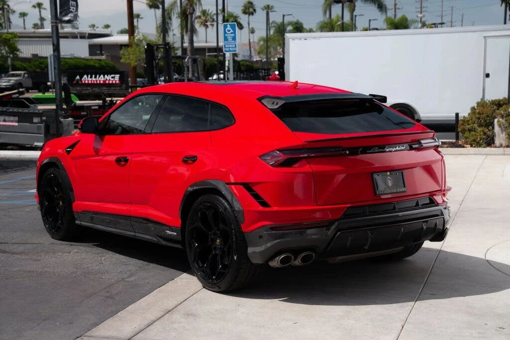 2024 Lamborghini Urus Performante - Image 9 of 31