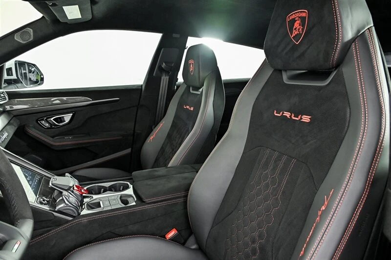 2024 Lamborghini Urus Performante - Image 23 of 31