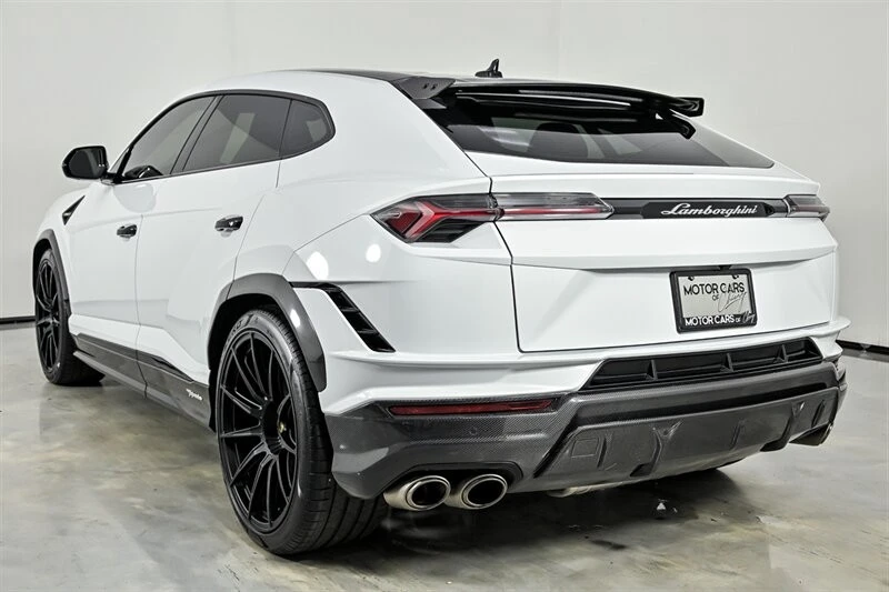 2024 Lamborghini Urus Performante - Image 11 of 31
