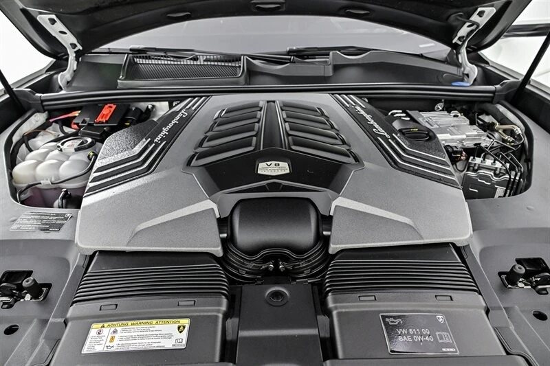 2024 Lamborghini Urus Performante - Image 16 of 31