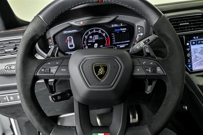 2024 Lamborghini Urus Performante - Image 29 of 31
