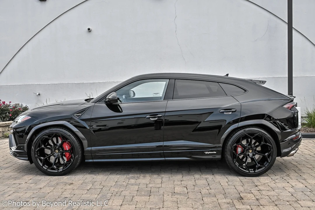 2024 Lamborghini Urus Performante - Image 5 of 12