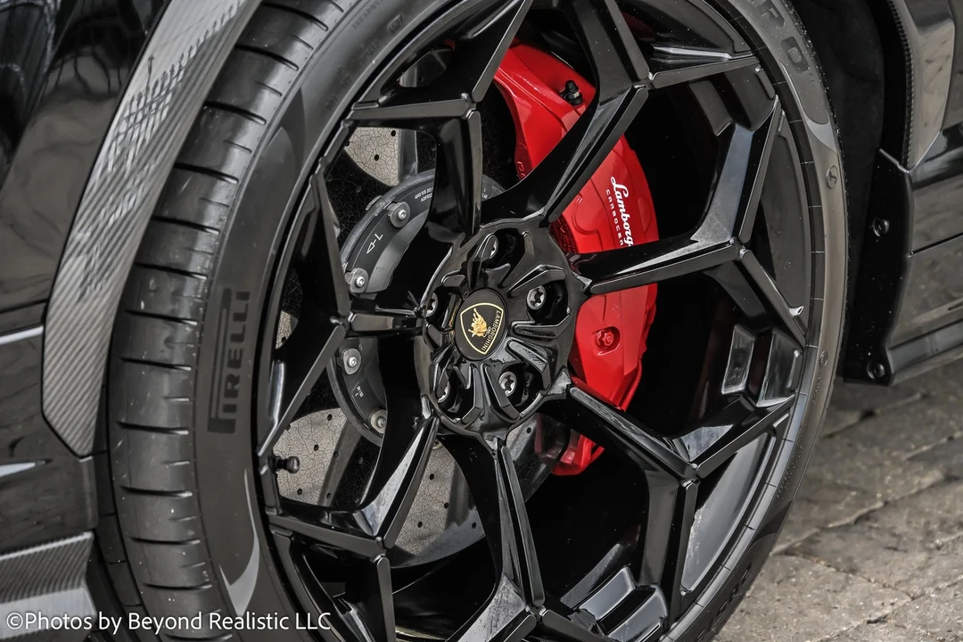 2024 Lamborghini Urus Performante - Image 13 of 21