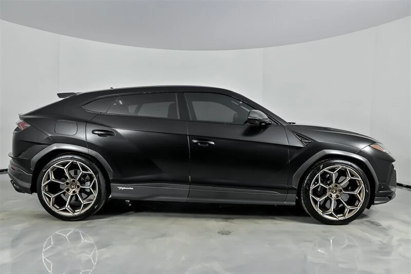 2024 Lamborghini Urus Performante - Image 14 of 21