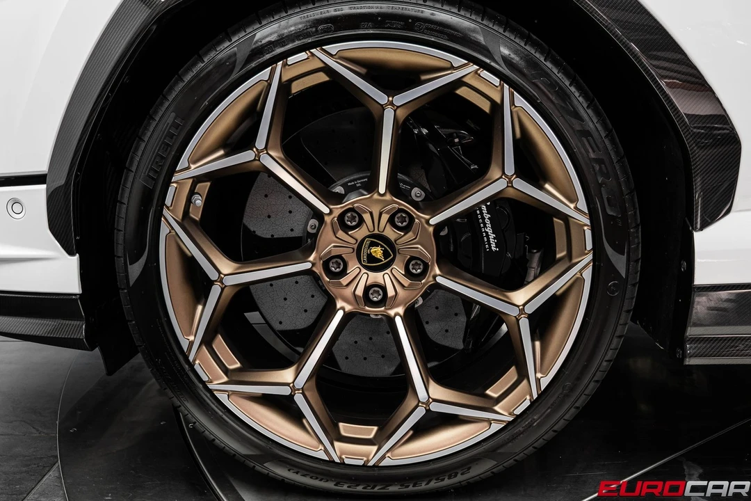 2024 Lamborghini Urus Performante - Image 30 of 31