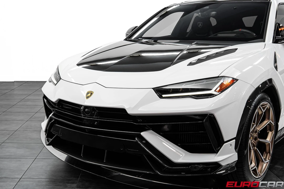 2024 Lamborghini Urus Performante - Image 15 of 31