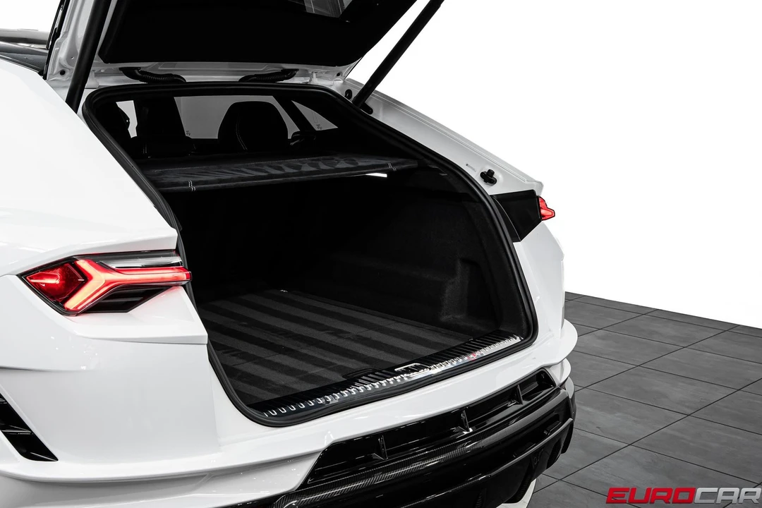 2024 Lamborghini Urus Performante - Image 24 of 31