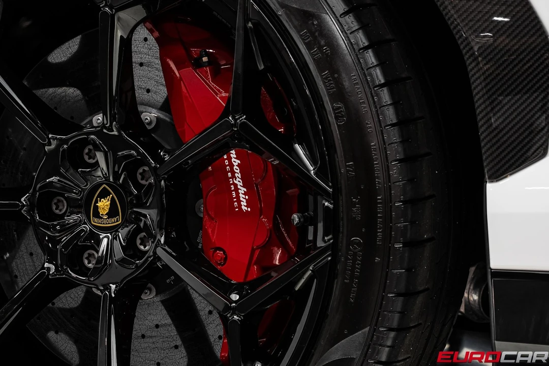 2024 Lamborghini Urus Performante - Image 28 of 31