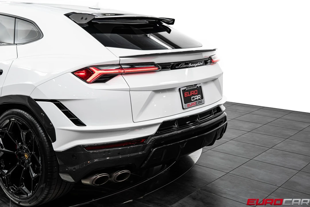 2024 Lamborghini Urus Performante - Image 19 of 31