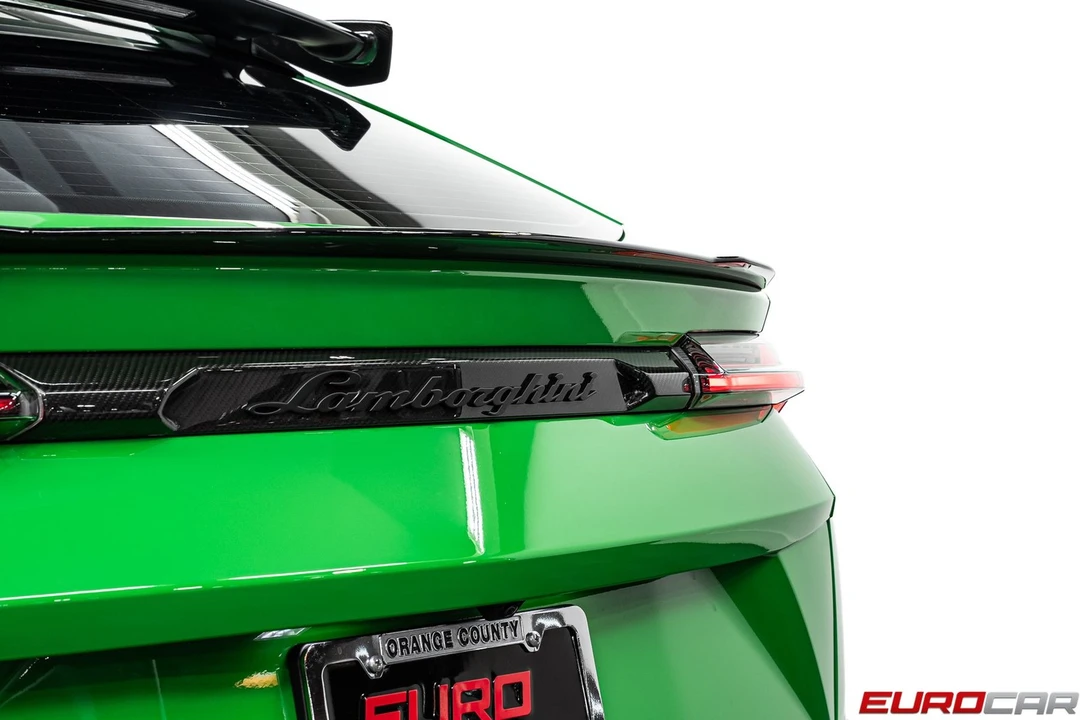 2024 Lamborghini Urus Performante - Image 28 of 31