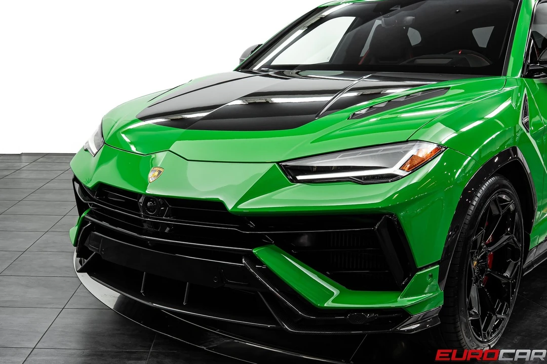 2024 Lamborghini Urus Performante - Image 15 of 31