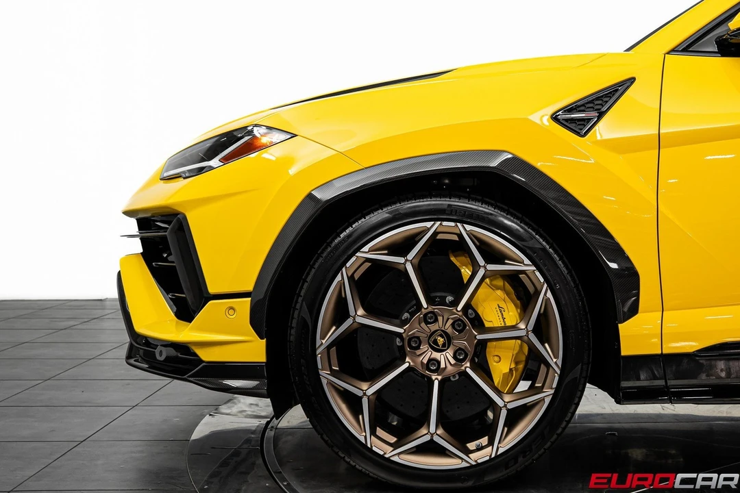 2024 Lamborghini Urus Performante - Image 15 of 31