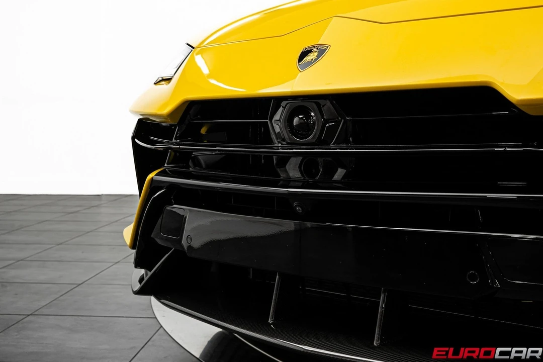 2024 Lamborghini Urus Performante - Image 9 of 31