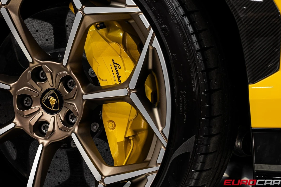 2024 Lamborghini Urus Performante - Image 27 of 31