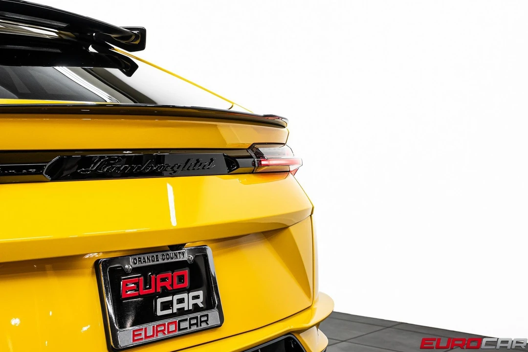 2024 Lamborghini Urus Performante - Image 23 of 31