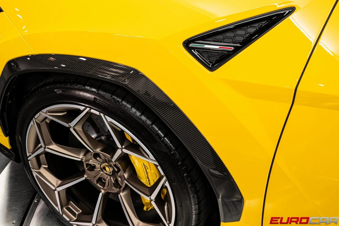 2024 Lamborghini Urus Performante - Image 16 of 31