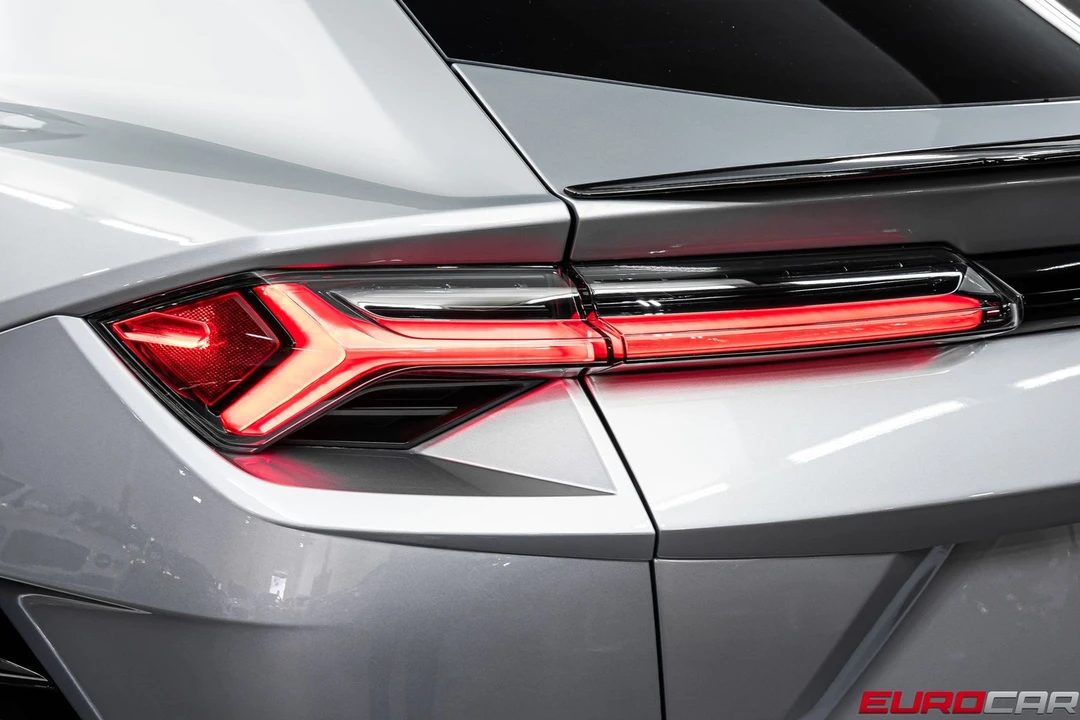 2024 Lamborghini Urus Performante - Image 27 of 31