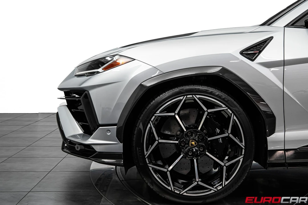 2024 Lamborghini Urus Performante - Image 17 of 31