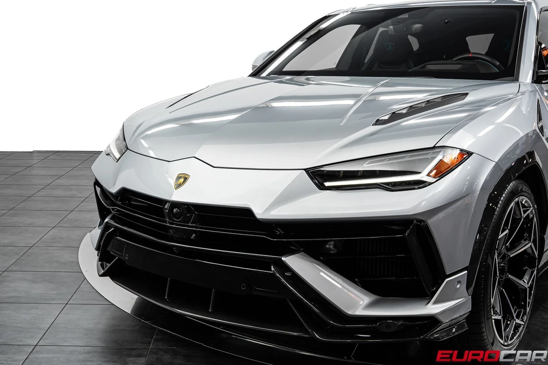 2024 Lamborghini Urus Performante - Image 16 of 31