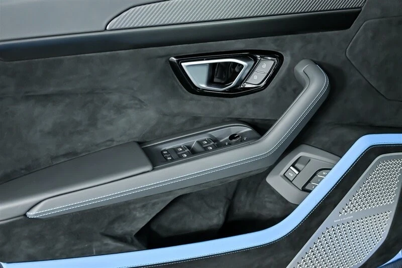 2024 Lamborghini Urus Performante - Image 18 of 21