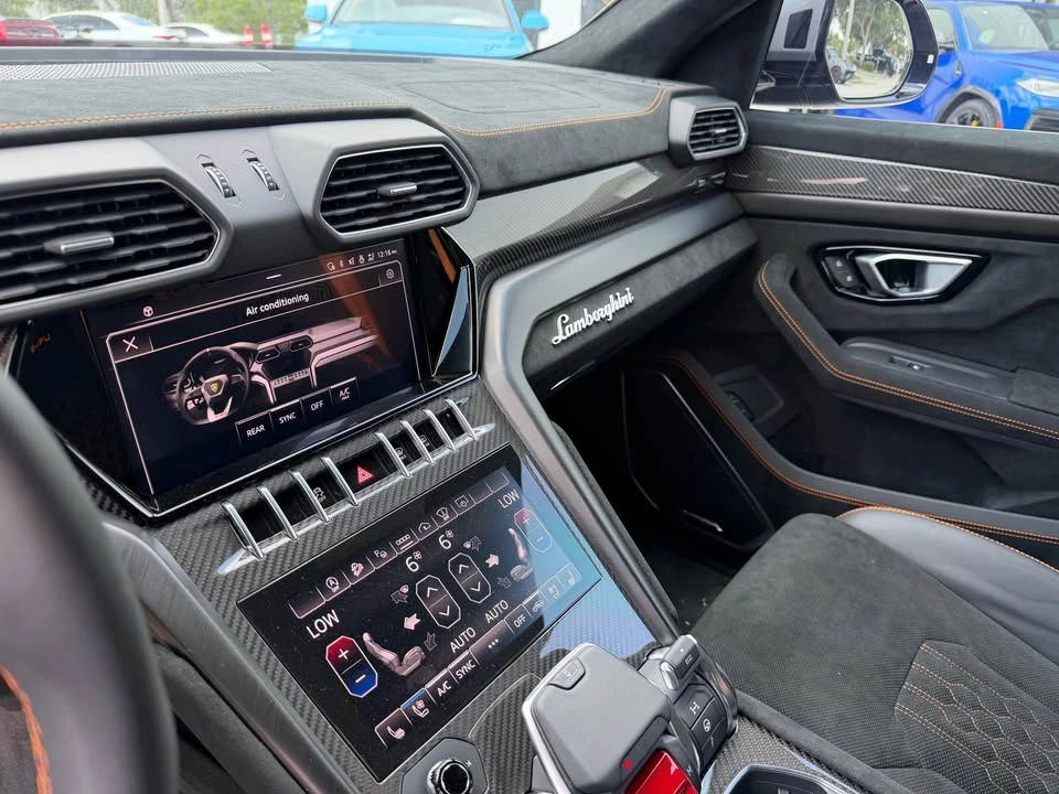 2024 Lamborghini Urus Performante - Image 15 of 15