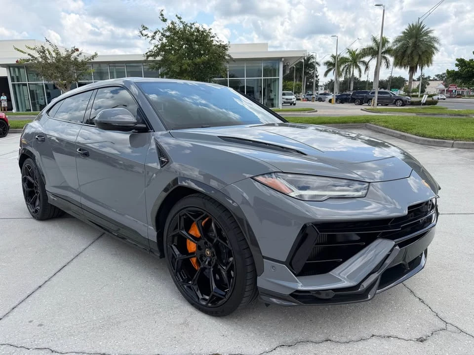 2024 Lamborghini Urus Performante - Image 2 of 15