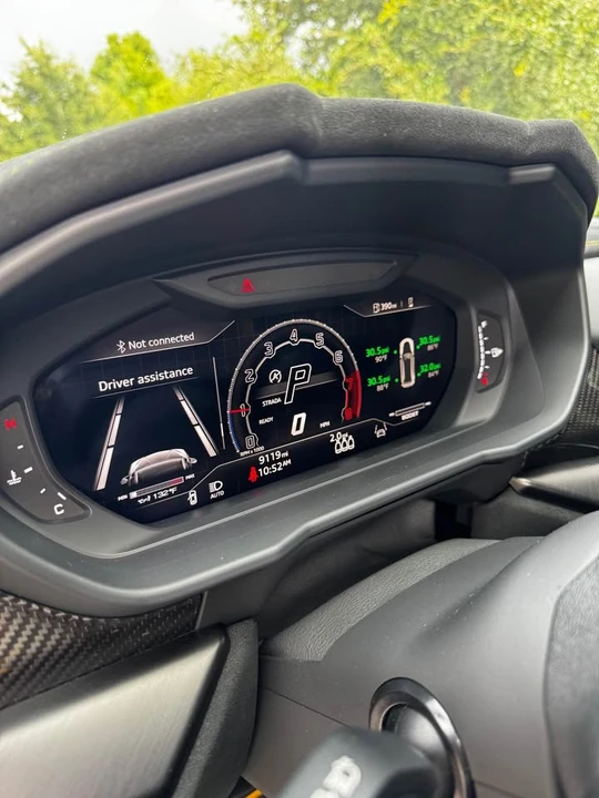2024 Lamborghini Urus Performante - Image 9 of 11