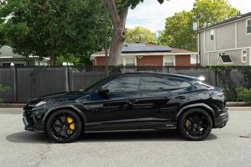 2024 Lamborghini Urus Performante - Image 4 of 17
