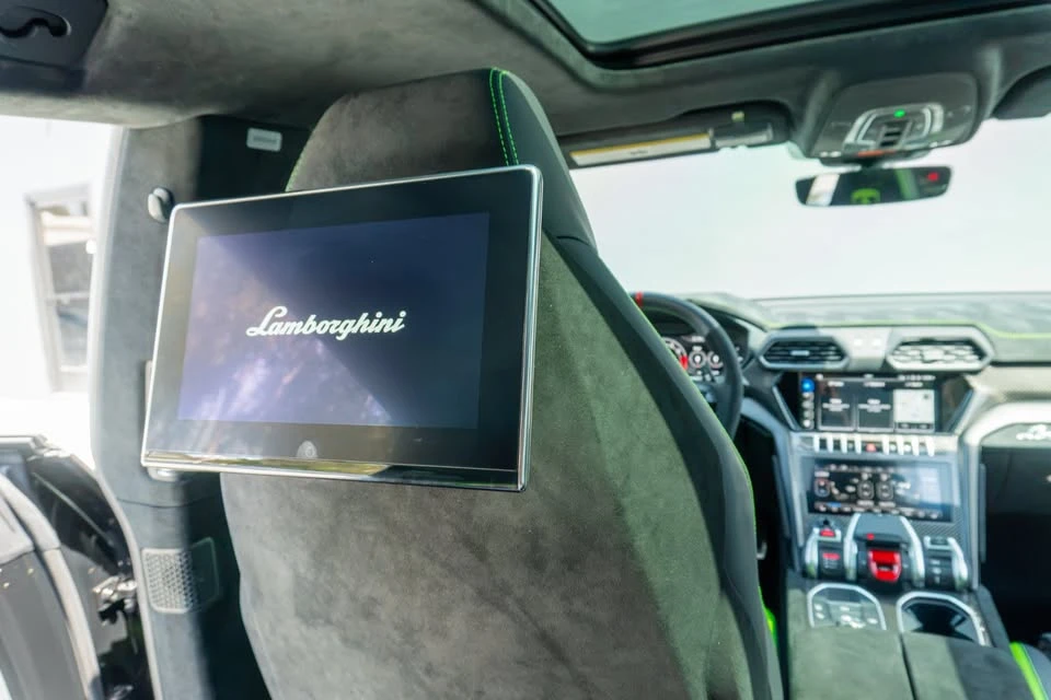 2024 Lamborghini Urus Performante - Image 18 of 20