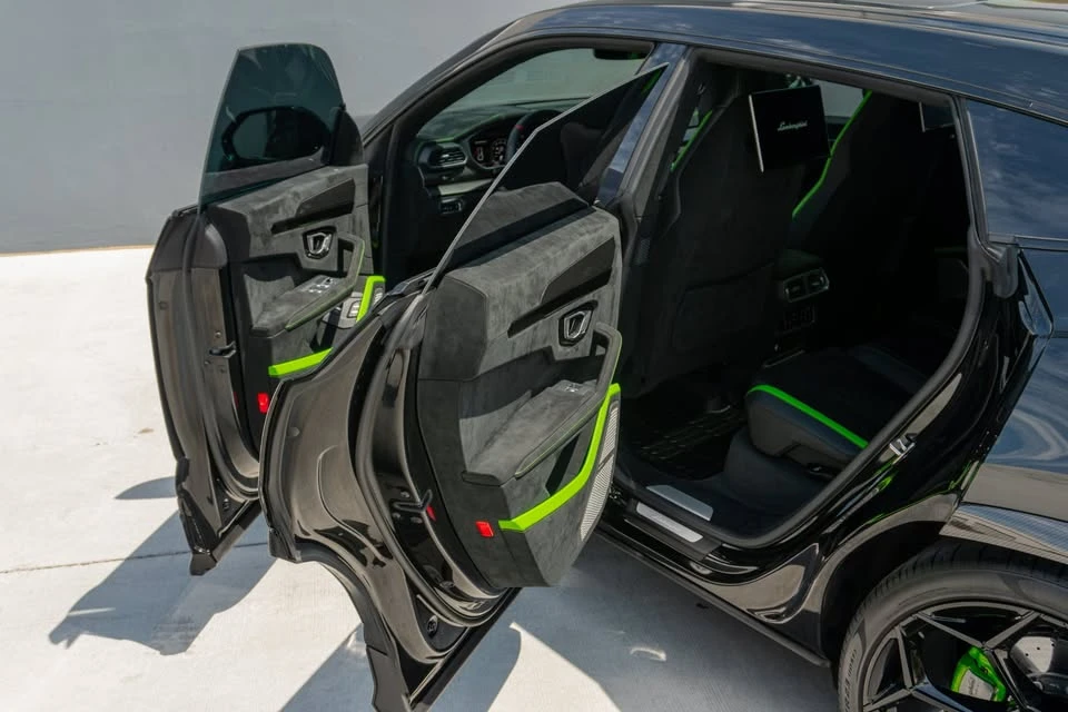 2024 Lamborghini Urus Performante - Image 20 of 20