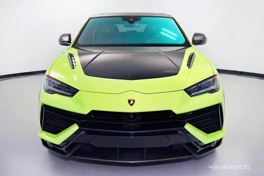 2024 Lamborghini Urus Performante