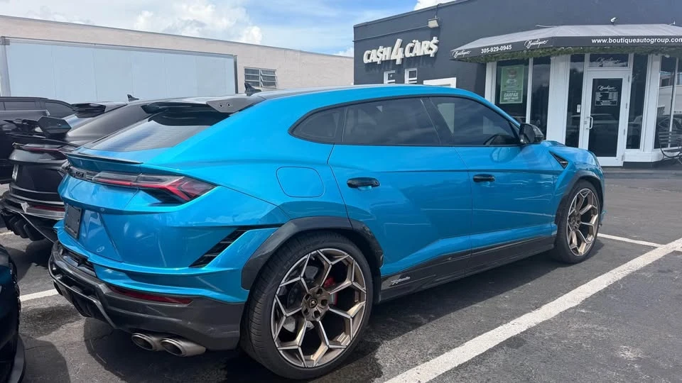 2024 Lamborghini Urus Performante - Image 2 of 11